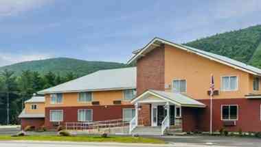 Econo Lodge Lakes Region, West Ossipee, NH
