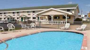 American Inn Ozark,MO a Ozark, MO