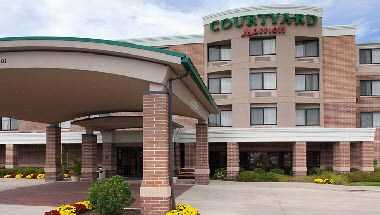 Courtyard by Marriott Columbia в Columbia, MO
