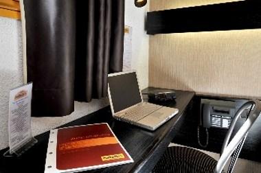 Balladins Hotel Geneve Saint Genis Pouilly à Saint-Genis-Pouilly, FR