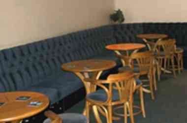 The Arkwright Centre en Sofá, GB1