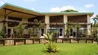 Emerald Guesthouse в Kempton Park, ZA