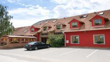 Hotel Kurdejov - Adina House Hotel a Hustopece, CZ