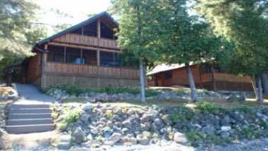Lake Obabika Lodge в River Valley, ON