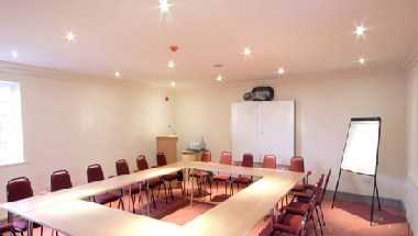 Gladstone's Library a Deeside, GB3