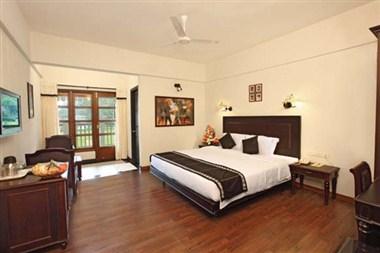 The Silver Tips i Munnar, IN