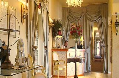 Karroo Theatrical Hotel в Steytlerville, ZA