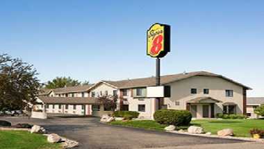 Super 8 by Wyndham Alexandria MN in Alexandria, MN