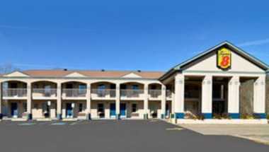 Super 8 by Wyndham Nashville West в Nashville, TN