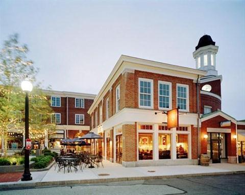 Mashpee Commons