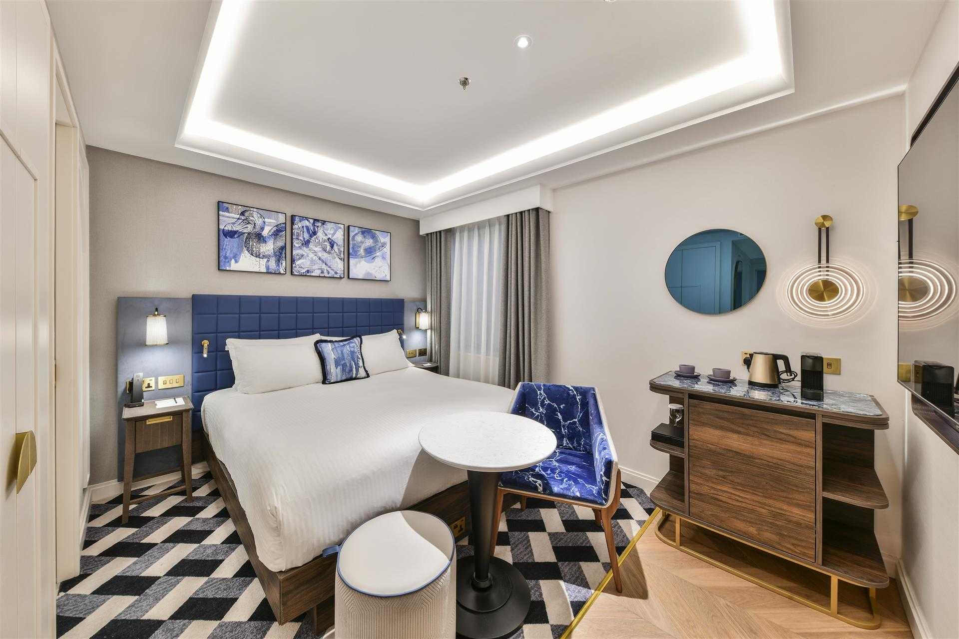 Lost Property St Paul's London - Curio Collection by Hilton à London, GB1