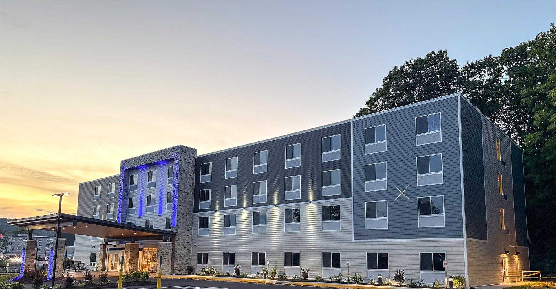 Holiday Inn Express & Suites Pittsfield - Berkshires a Pittsfield, MA