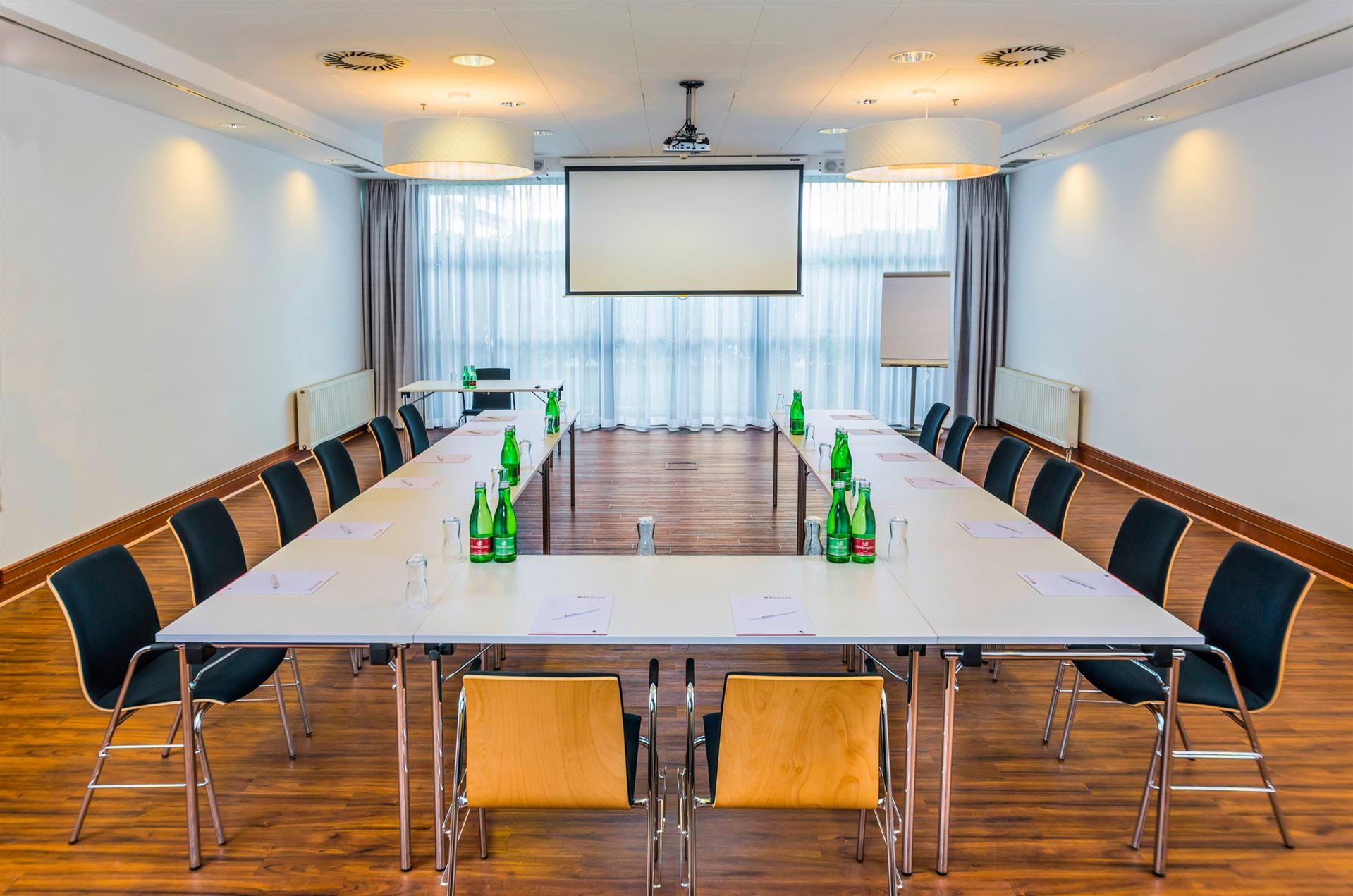 รูปสถานที่จัดงาน