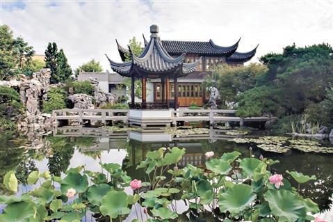 Lan Su Chinese Garden
