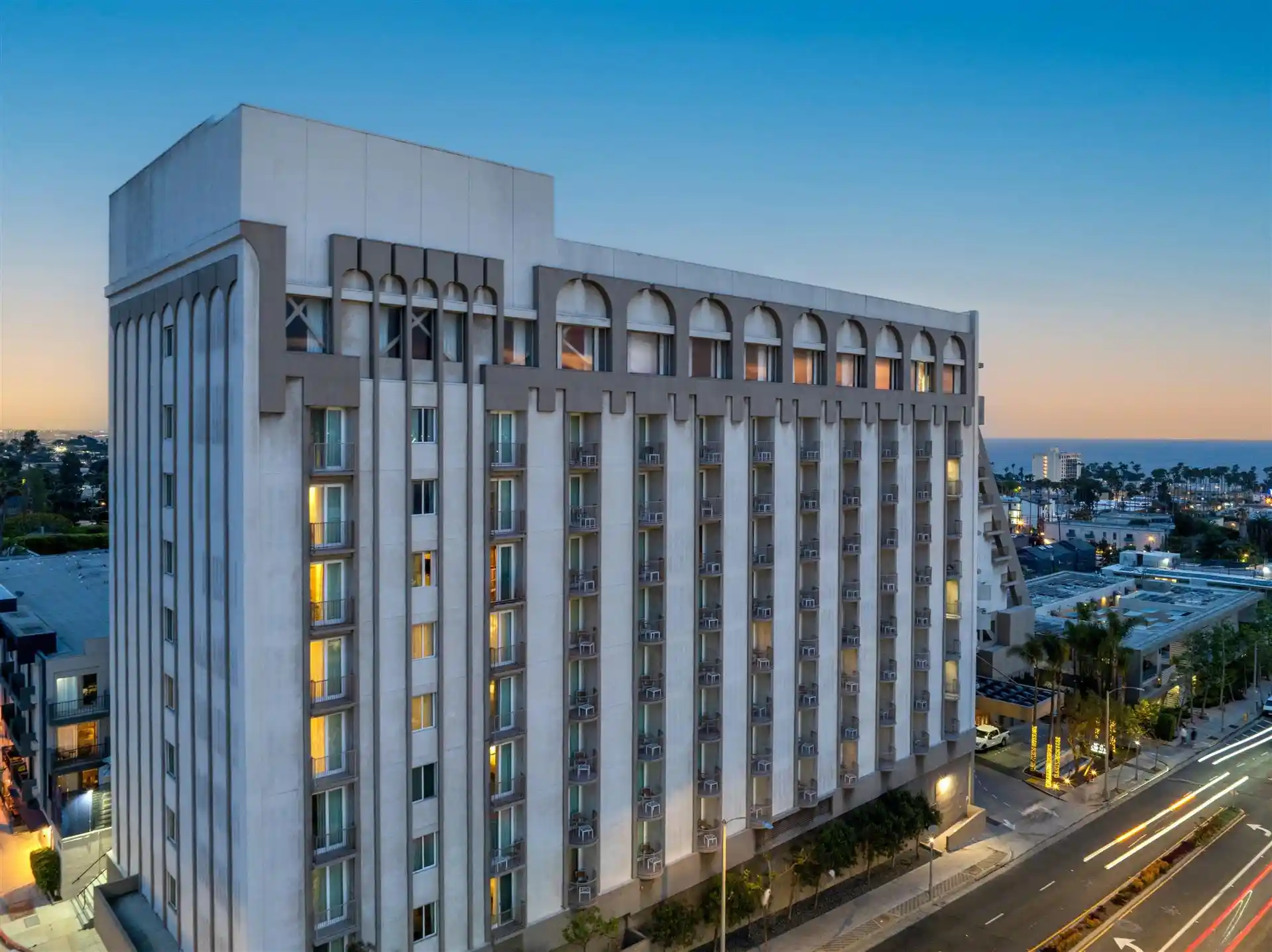 Hyatt Centric Delfina Santa Monica *NEWLY RENOVATED* в Santa Monica, CA