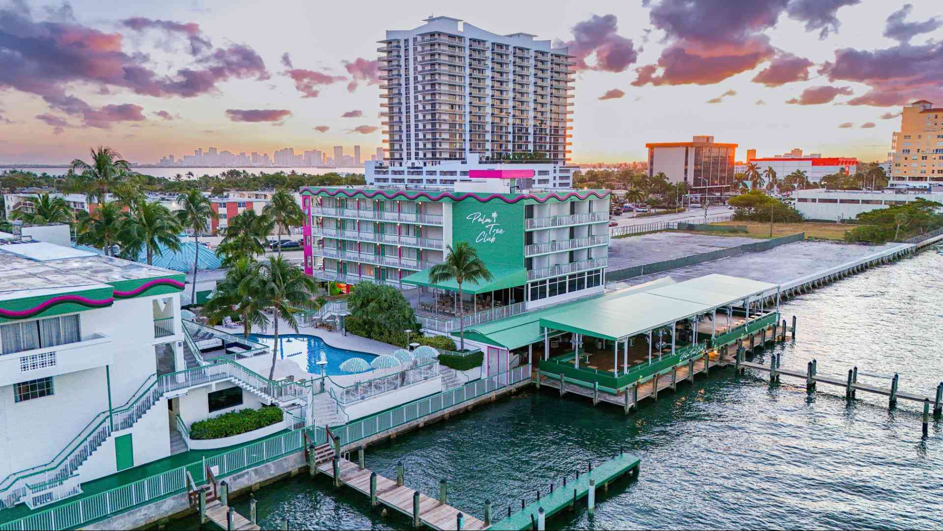 Palm Tree Club Miami a North Bay Village, FL