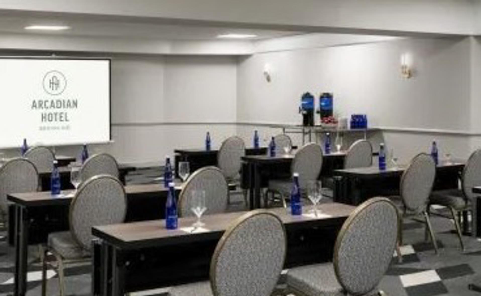 ミーティングルームの画像