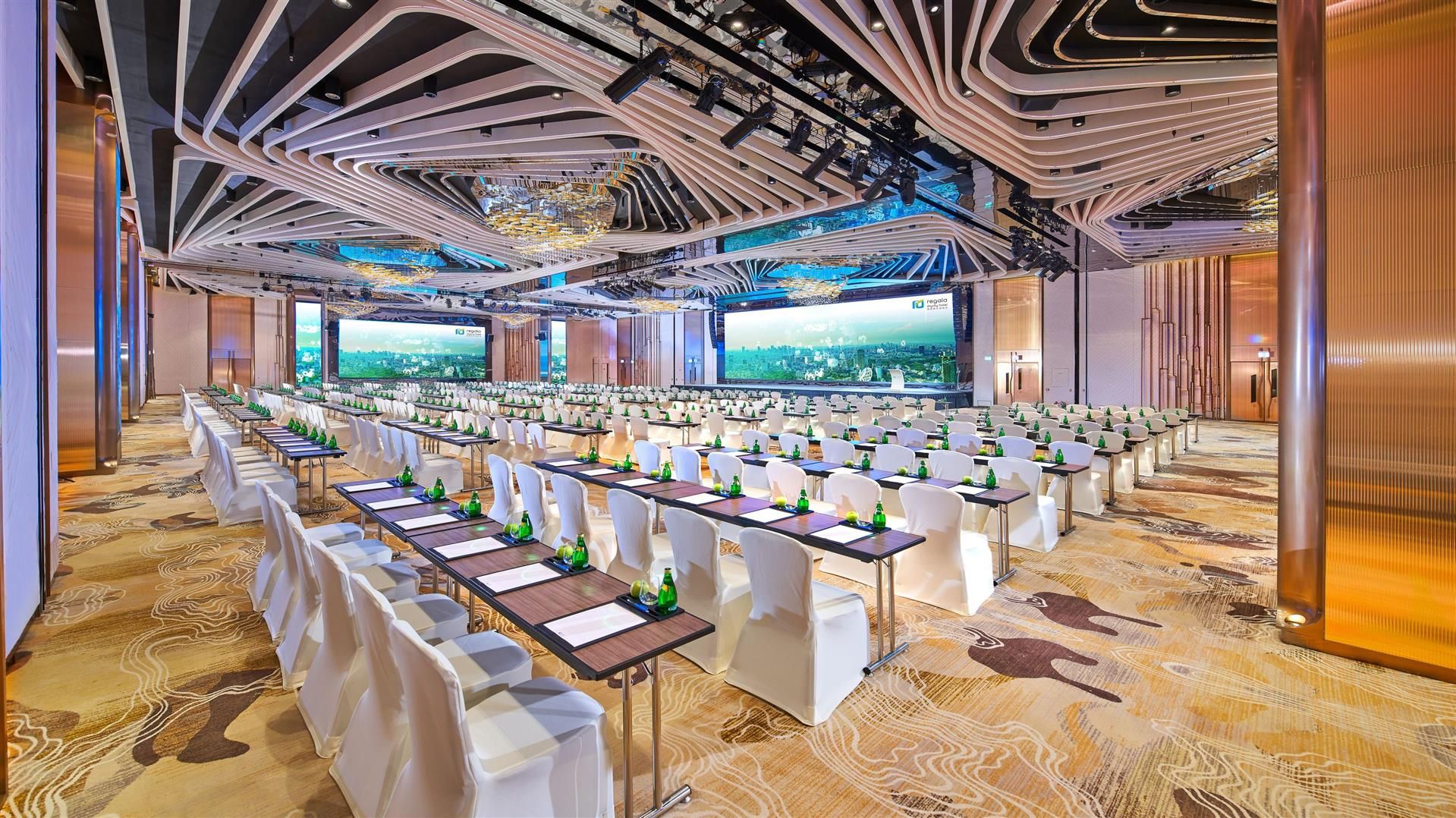 รูปสถานที่จัดงาน