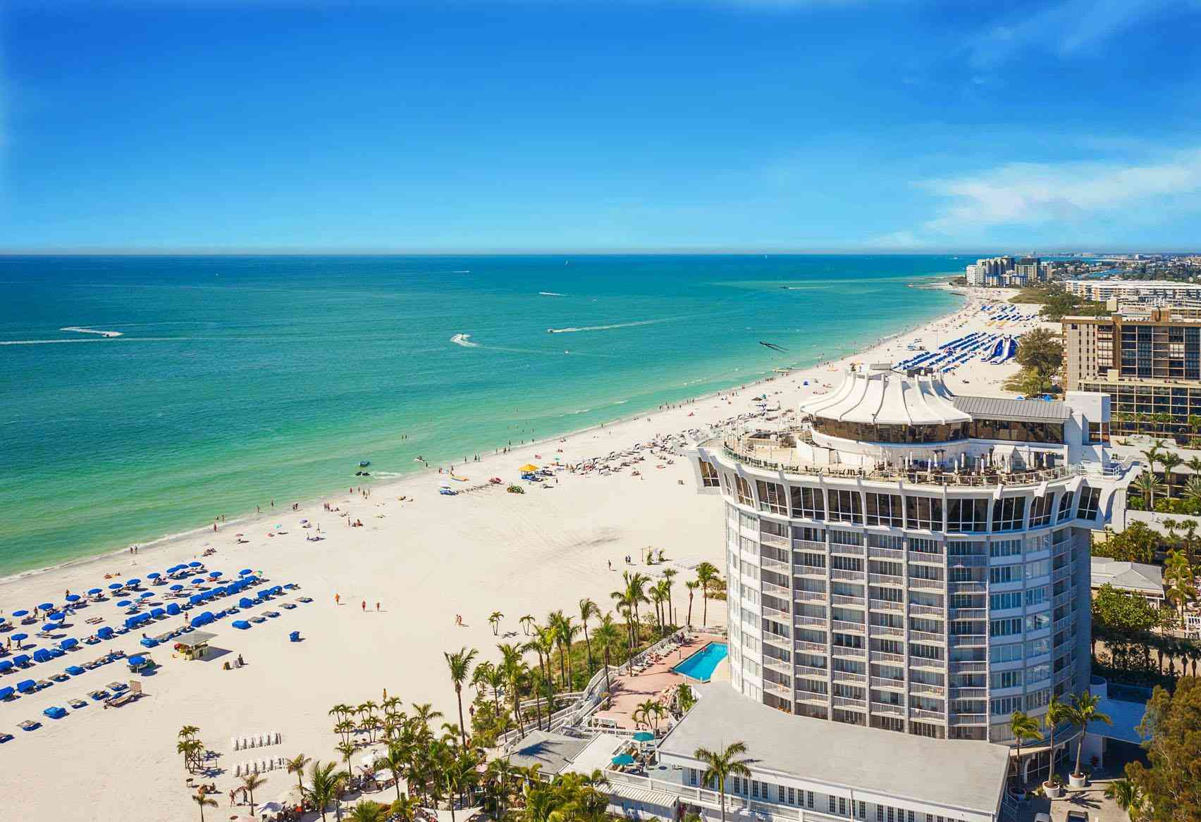 Bellwether Beach Resort a St. Pete Beach, FL