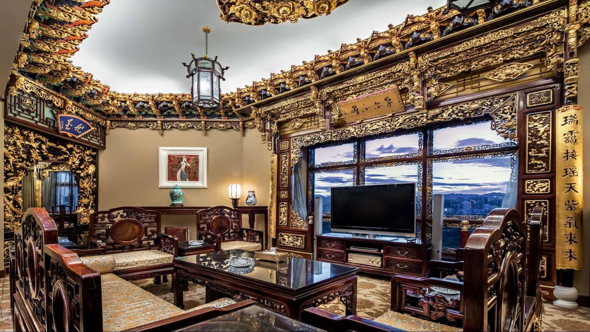 Kunming Green Lake Hotel image