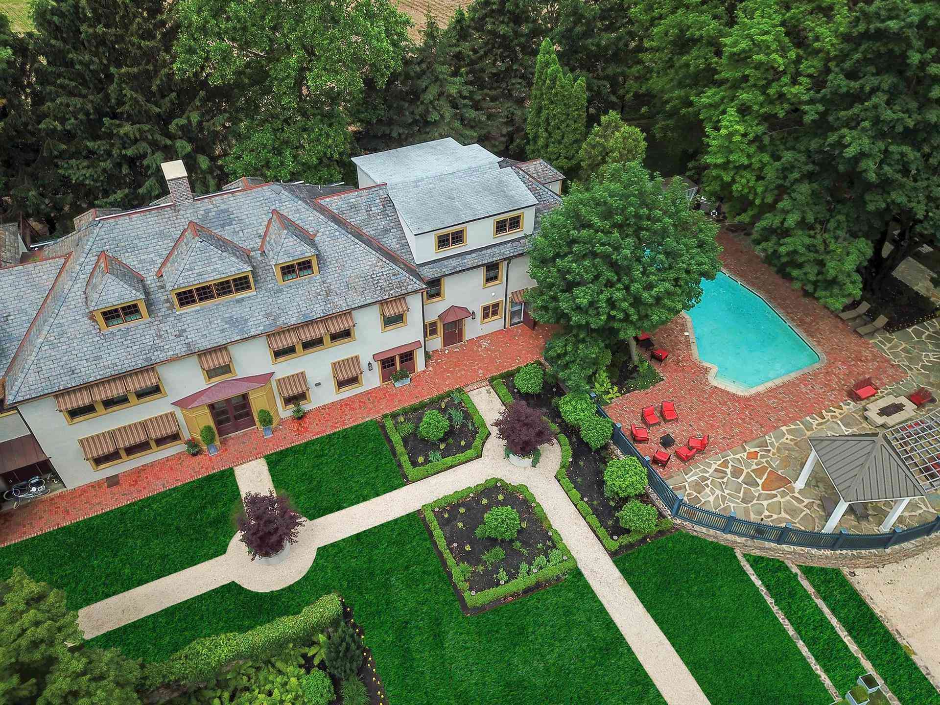 Hotel du Village в New Hope, PA