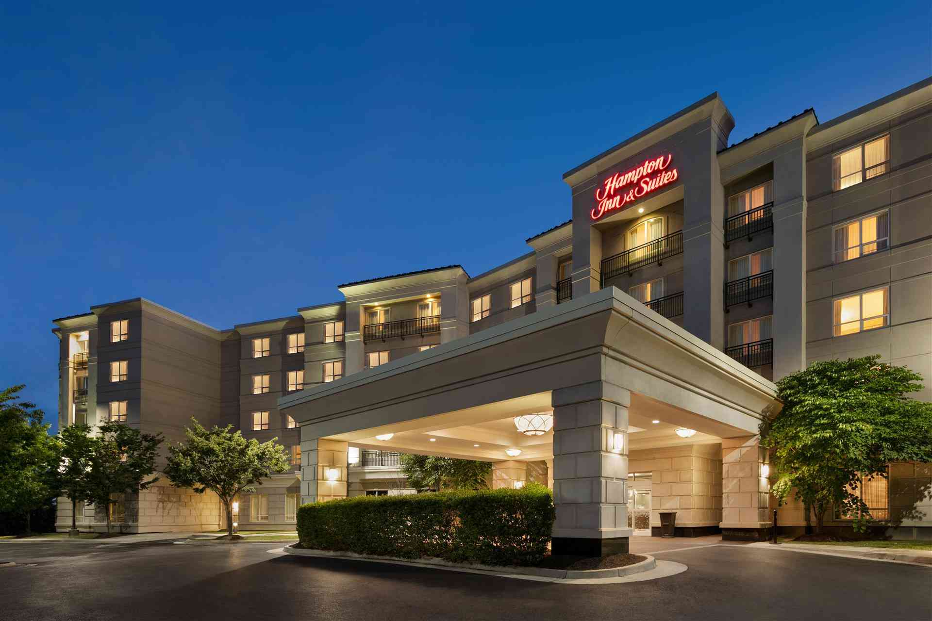 Hampton Inn & Suites Washington-Dulles International Airport in Sterling, VA