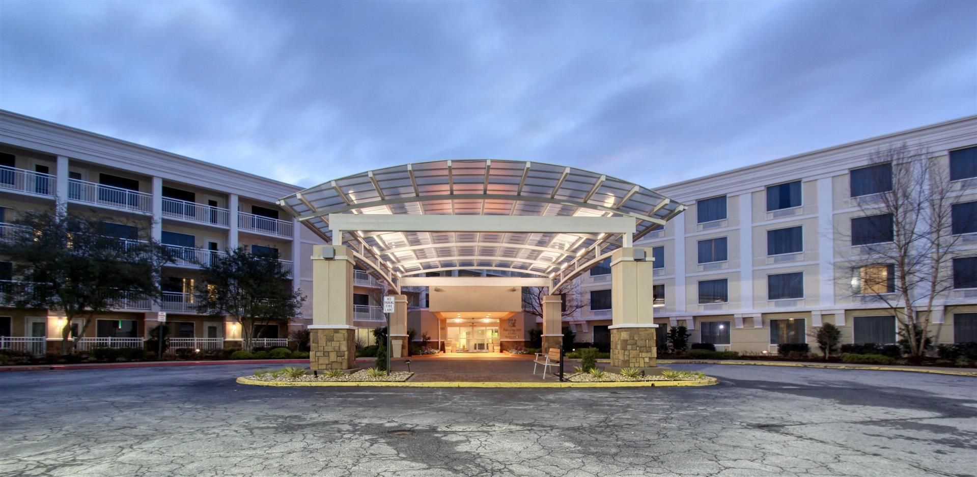 Holiday Inn & Suites Atlanta Airport-North image