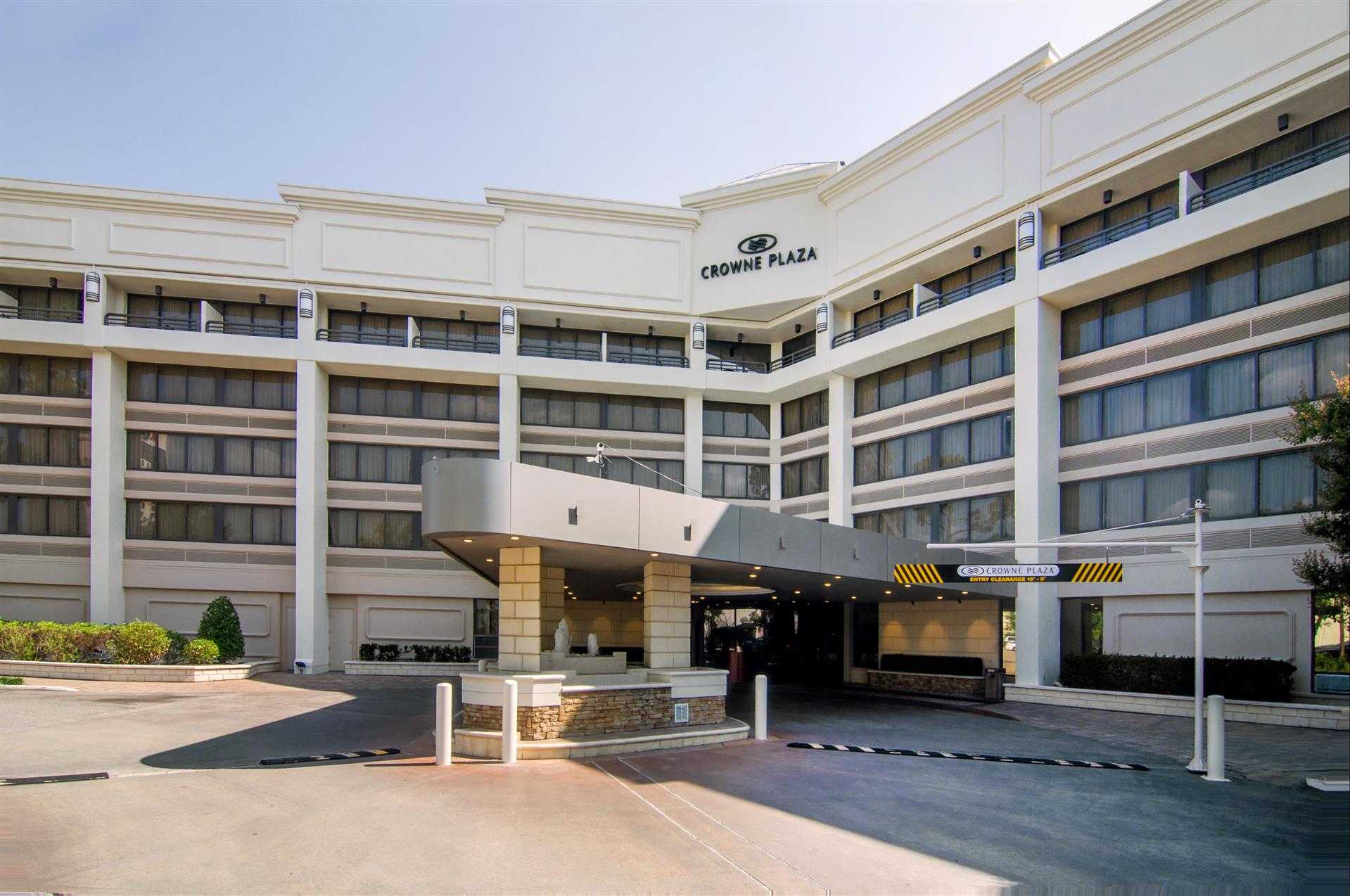 Crowne Plaza Executive Center Baton Rouge в Батон-Руж, LA