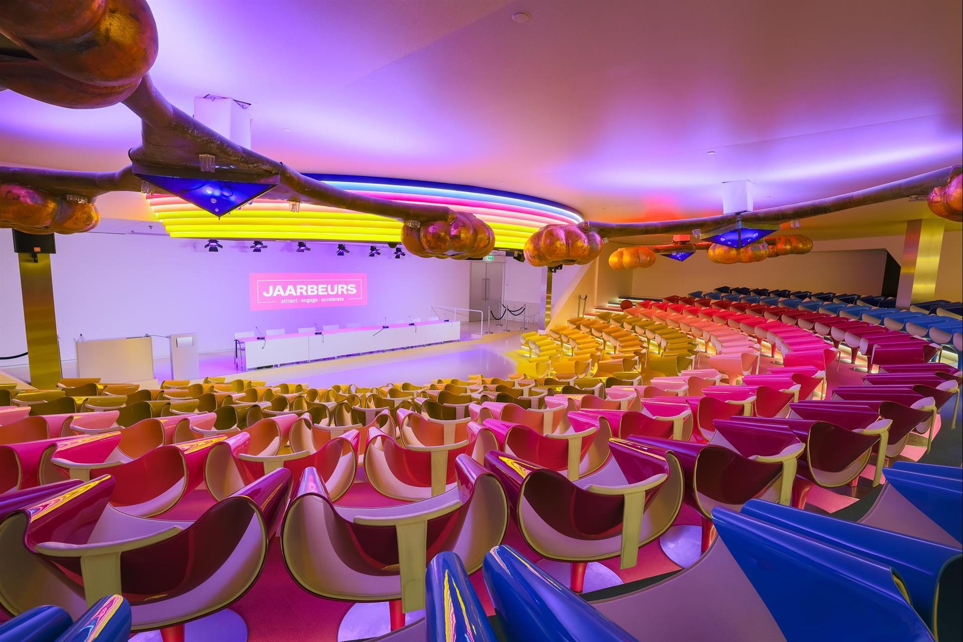 Изображение помещения для встречи