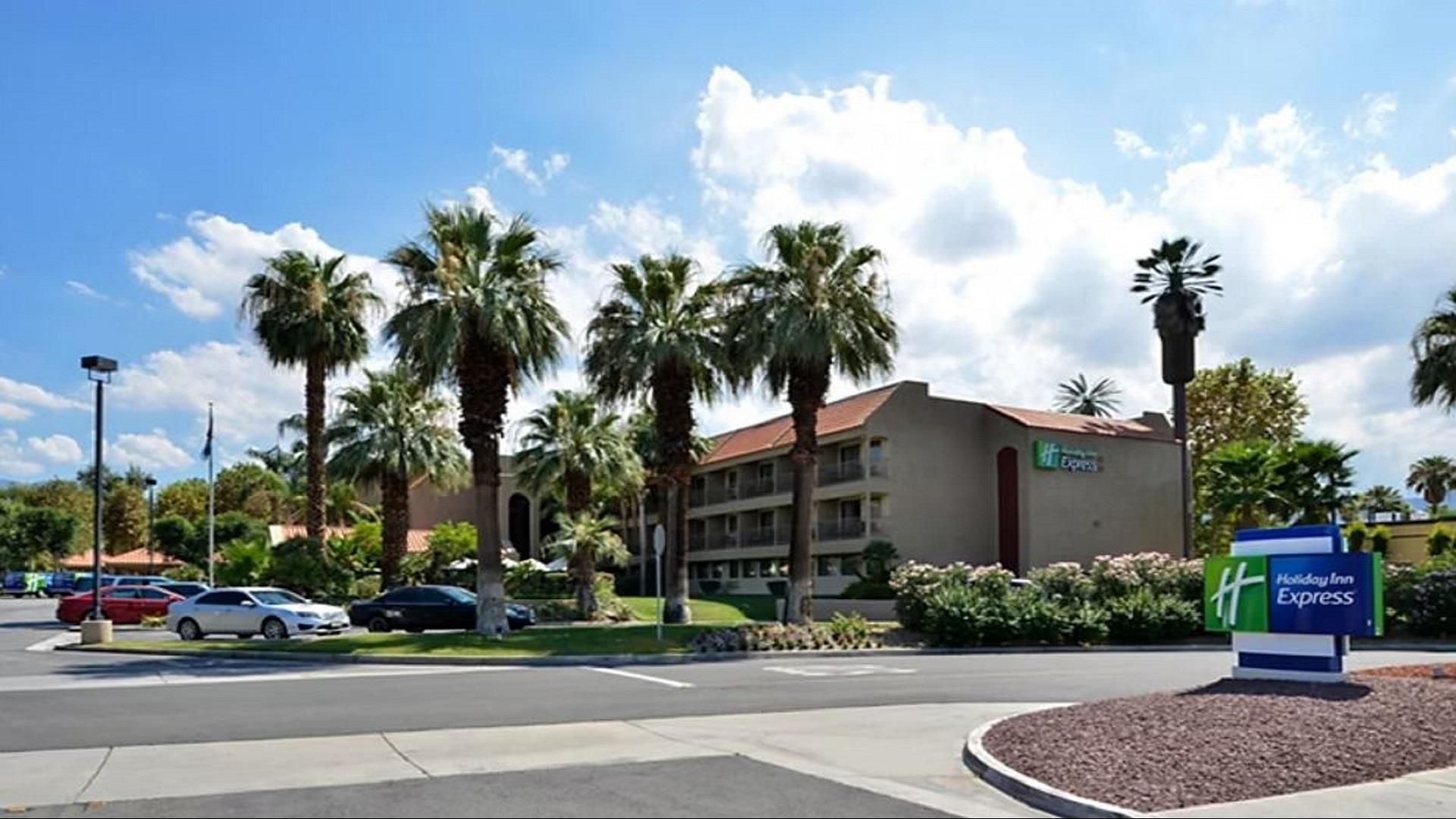 รูปสถานที่จัดงาน