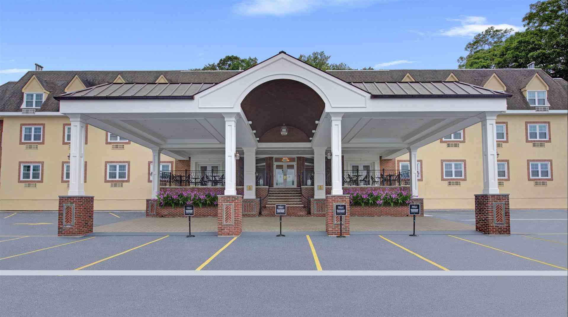 The Roslyn, Tapestry Collection by Hilton in Roslyn, NY