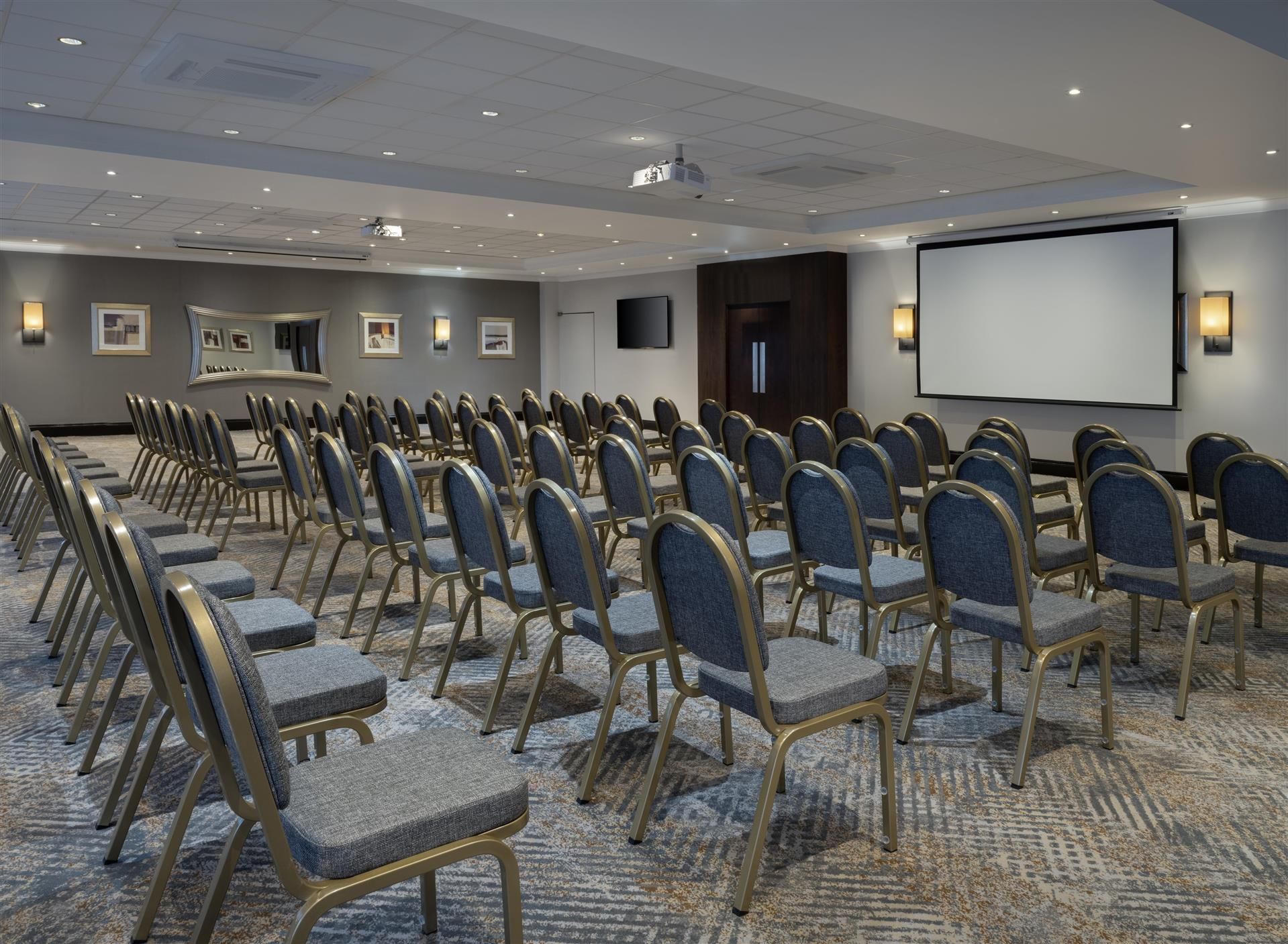 รูปสถานที่จัดงาน