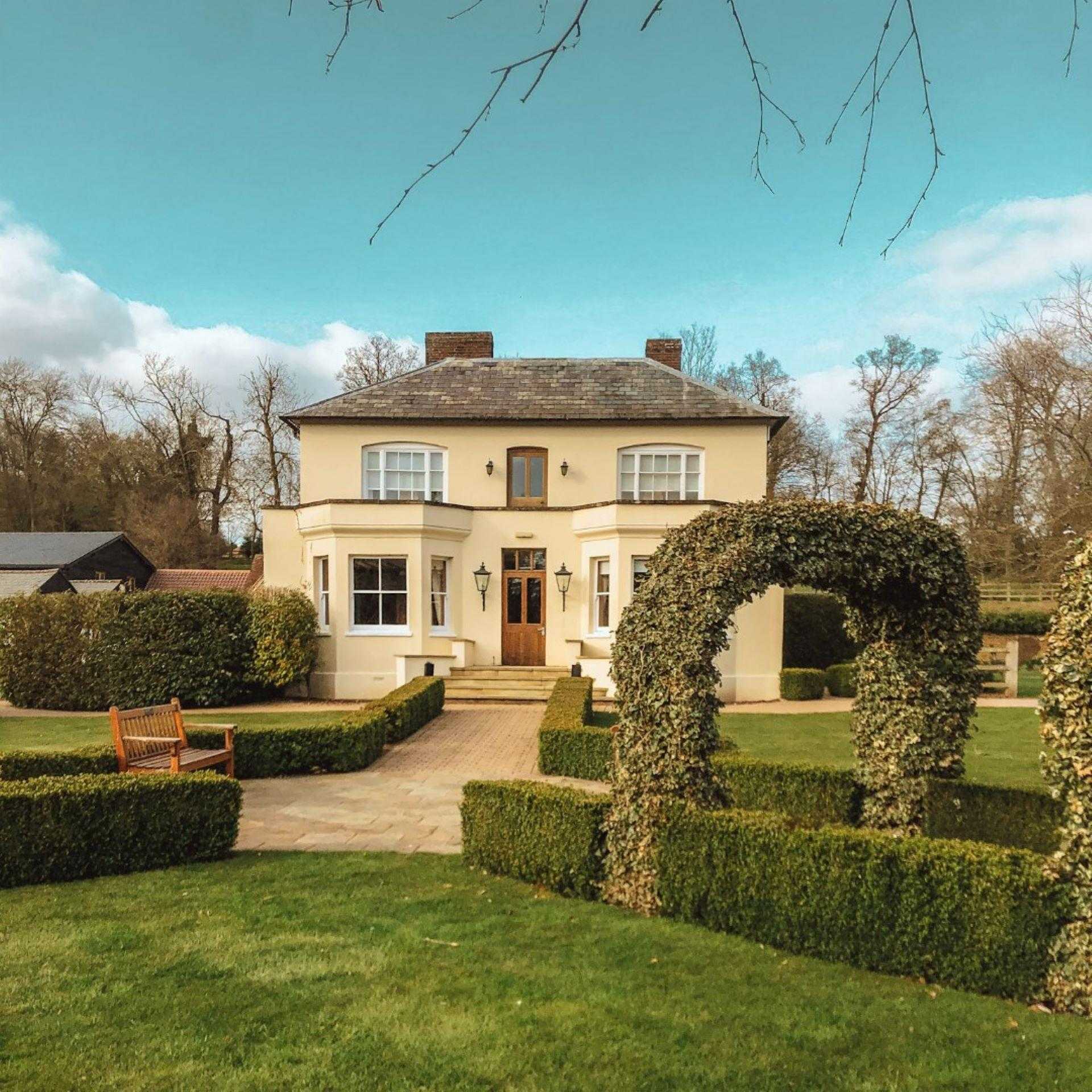 Tewin Bury Farm Hotel в Welwyn, GB1