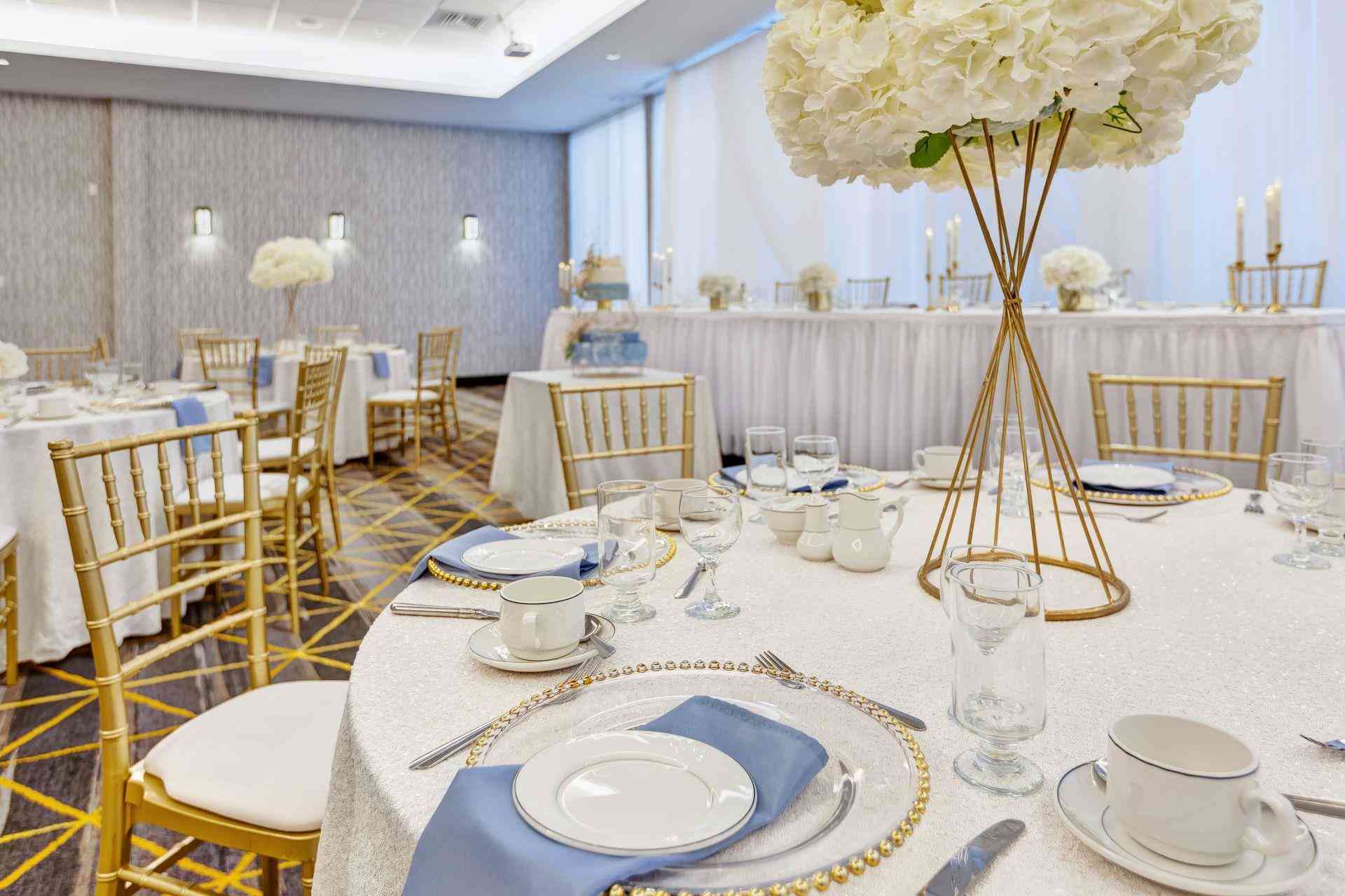 Holiday Inn St. John'S Conference Centre в Сент-Джонс, NL