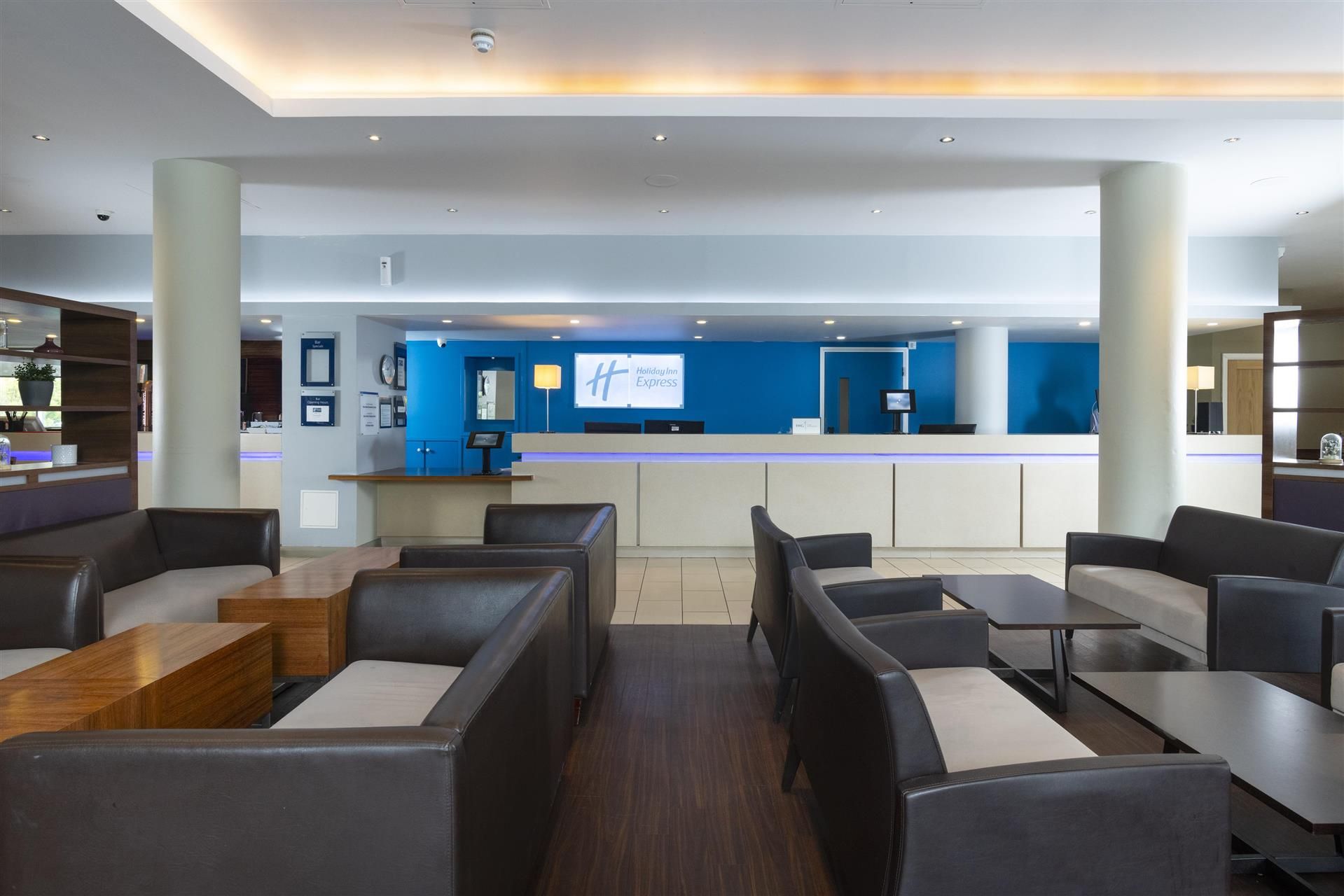 รูปสถานที่จัดงาน