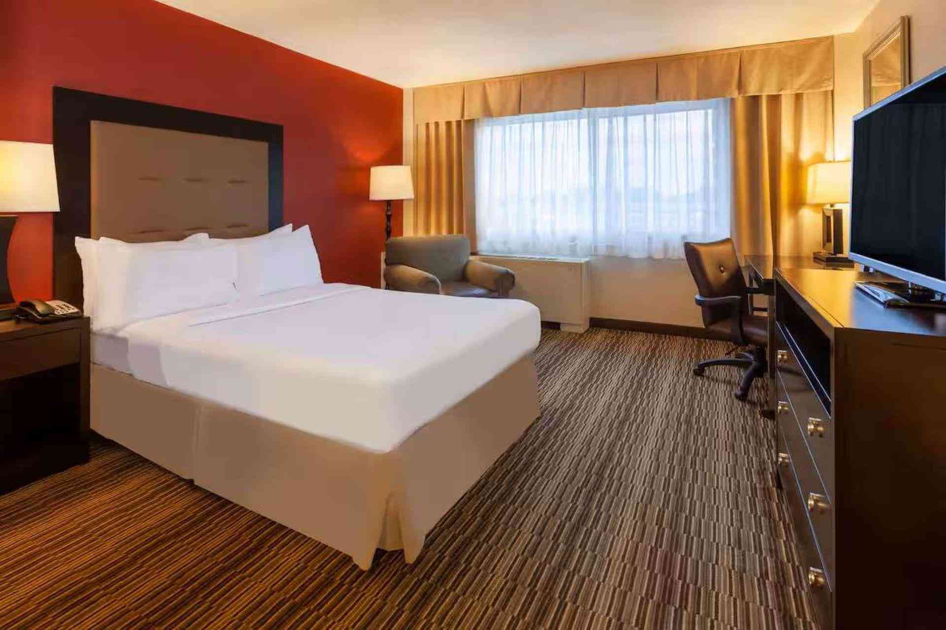 Randolph House Hotel, Trademark Collection by Wyndham, Liverpool, NY