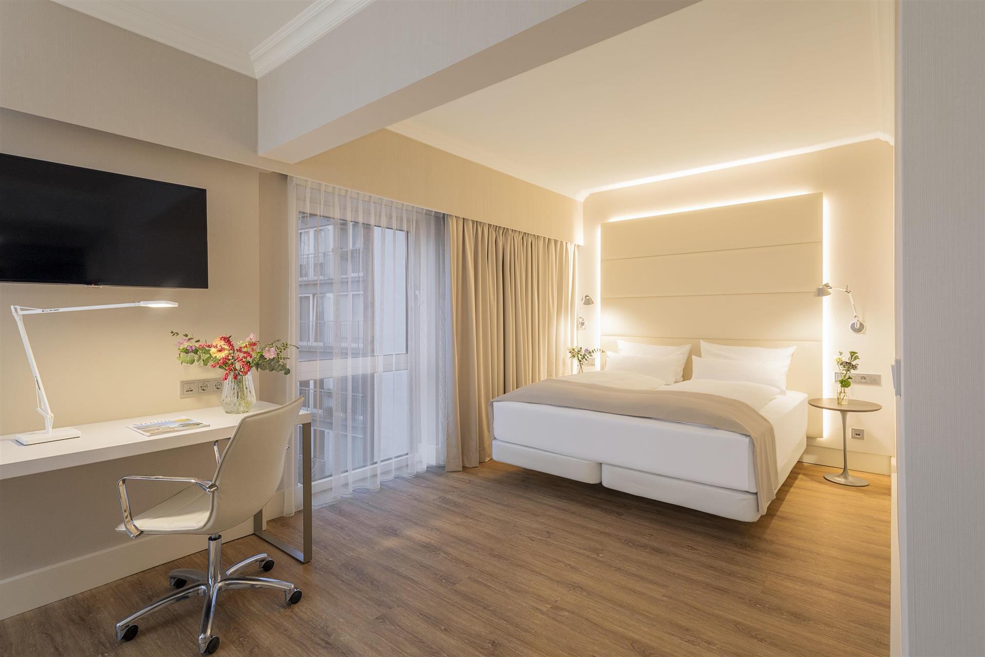 NH Hamburg Mitte image