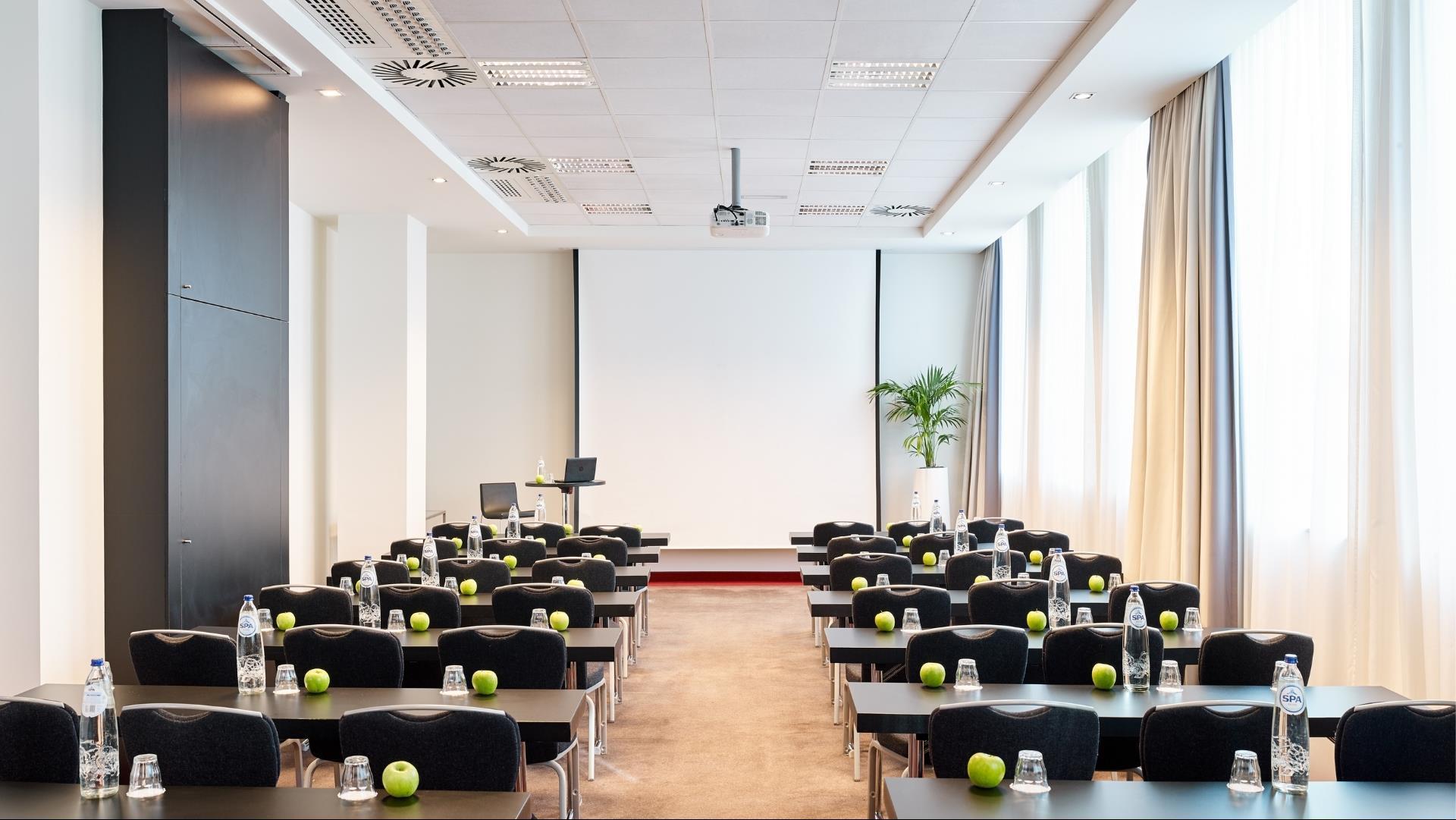 Park Inn by Radisson Brussels Centre Midi image