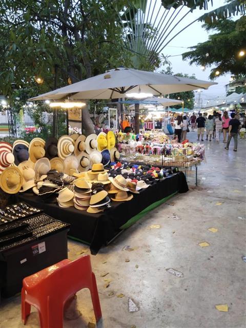 ตลาดต้นแทน