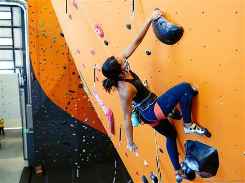 Stone Age Climbing Gym Midtown