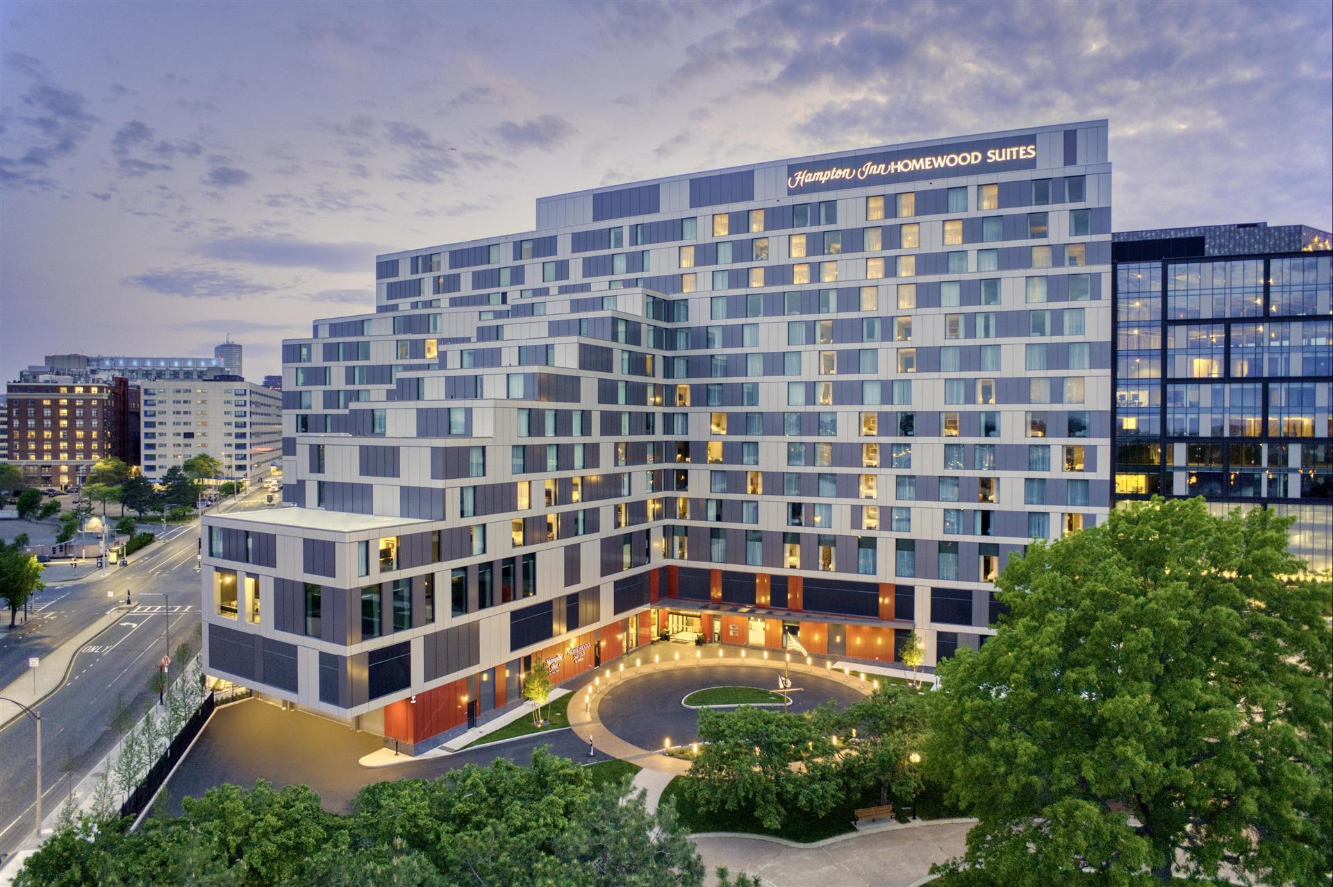 Hampton Inn Boston Seaport District image