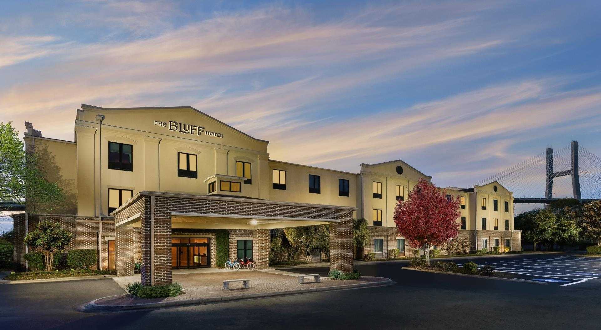 The Bluff Savannah Historic District, Tapestry by Hilton in Savannah, GA