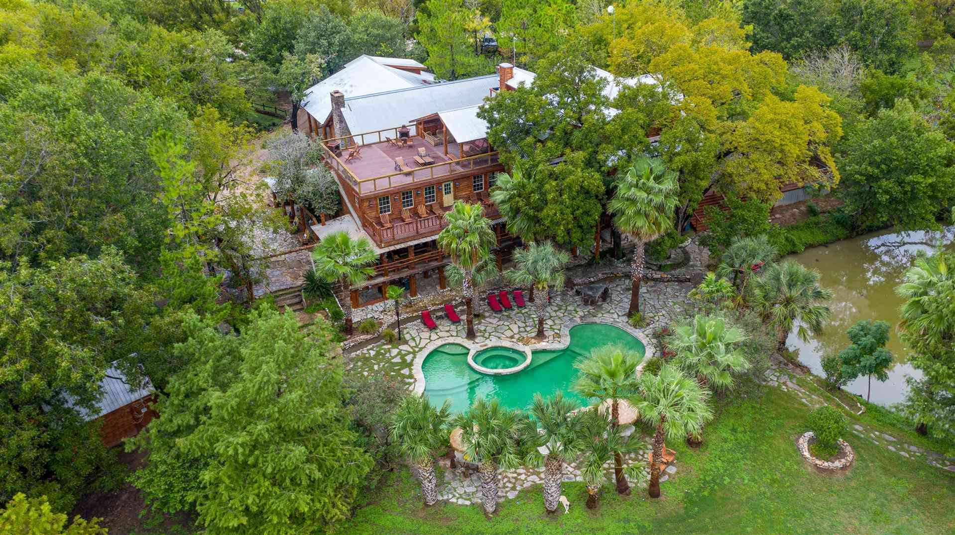 Moon River Ranch a Satin, TX