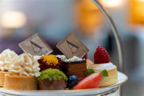 College Green Hotel'de ikindi çayı