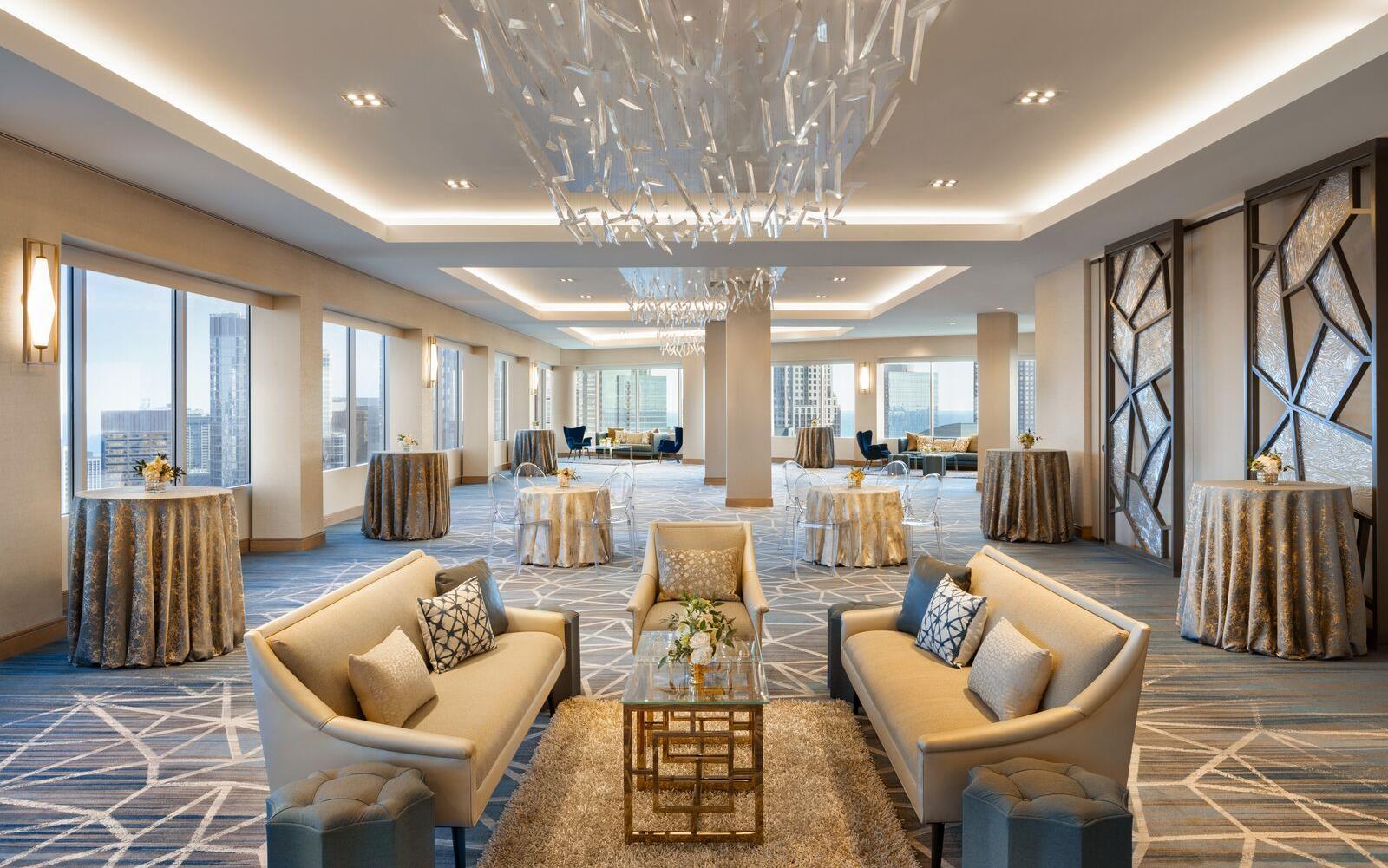 Swissotel Chicago Elevate More. Earn More. (24-50 peak)