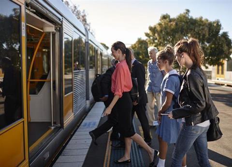 Warwick Farm Train Station
