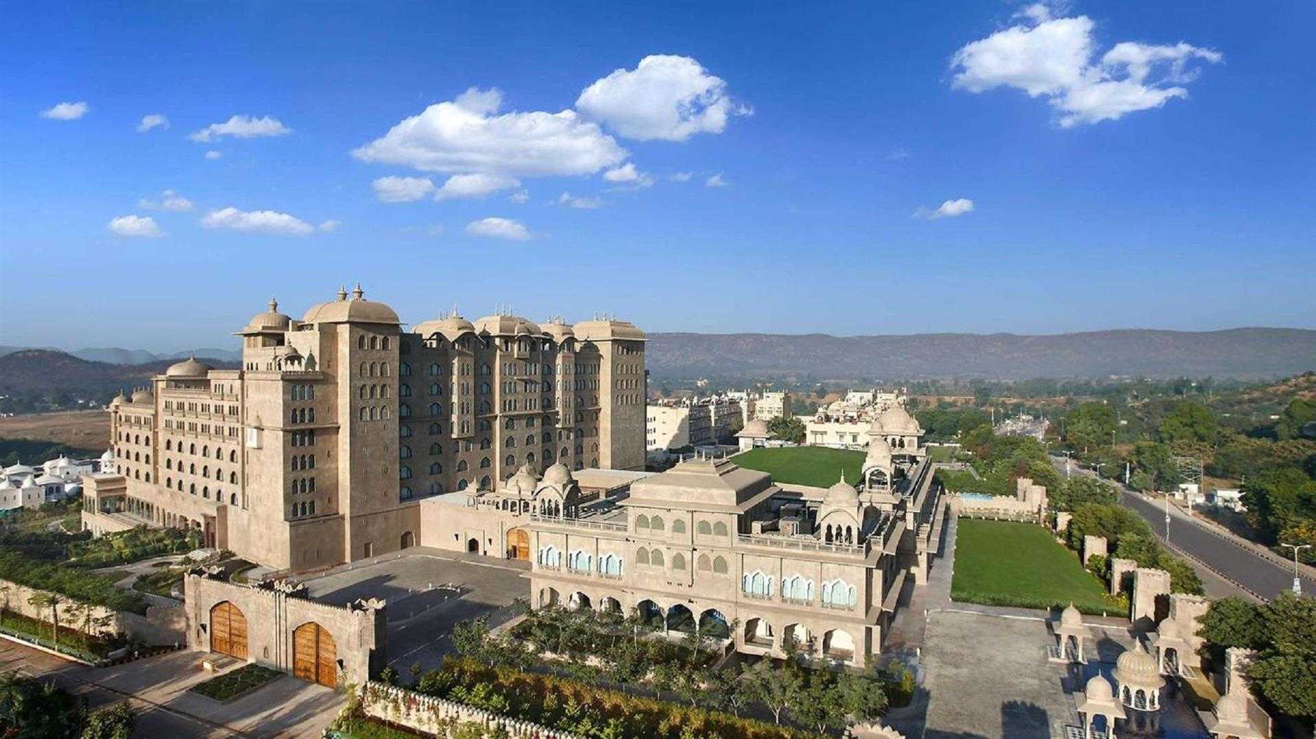 Test - Fairmont, South Pole, AQ