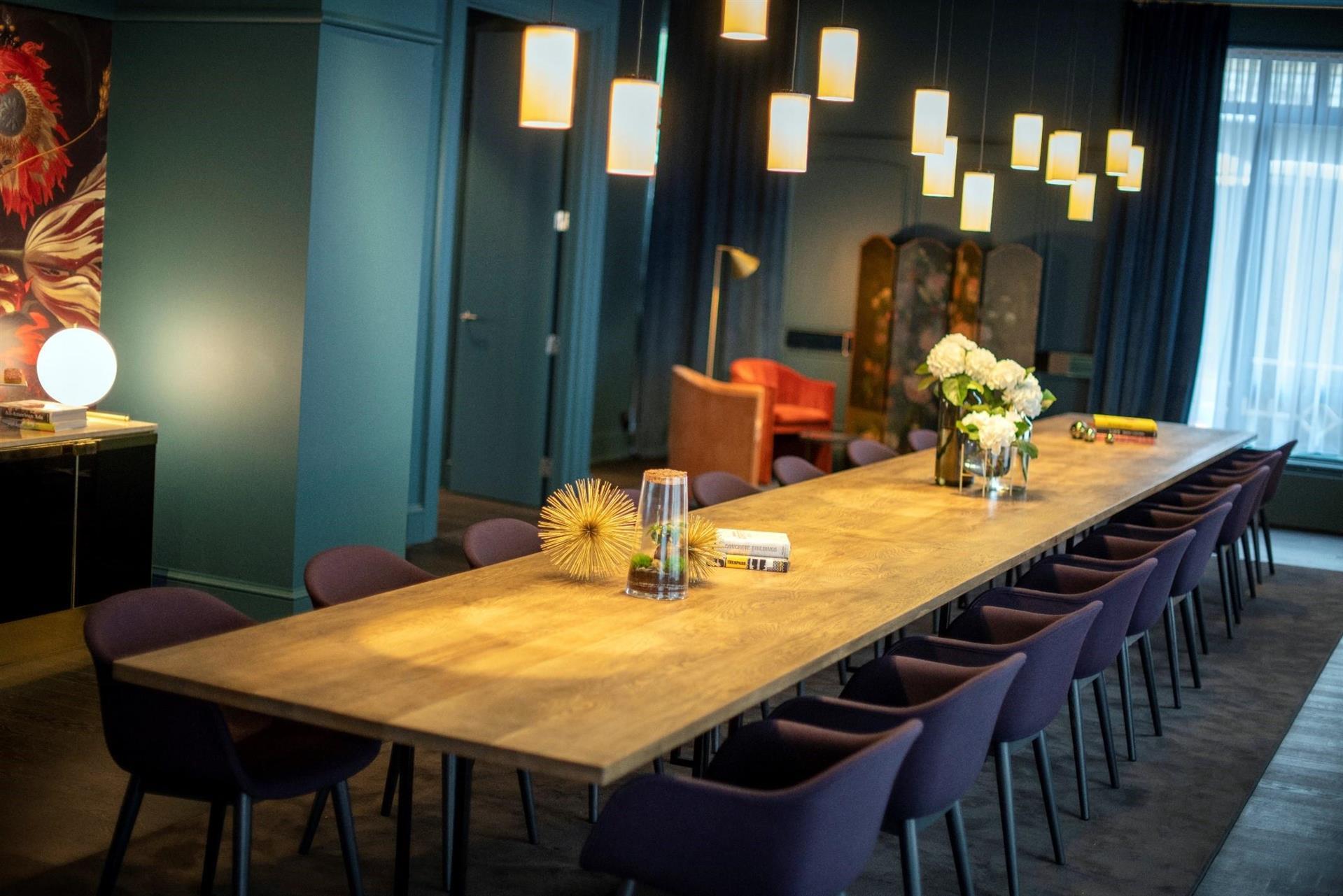 Изображение помещения для встречи