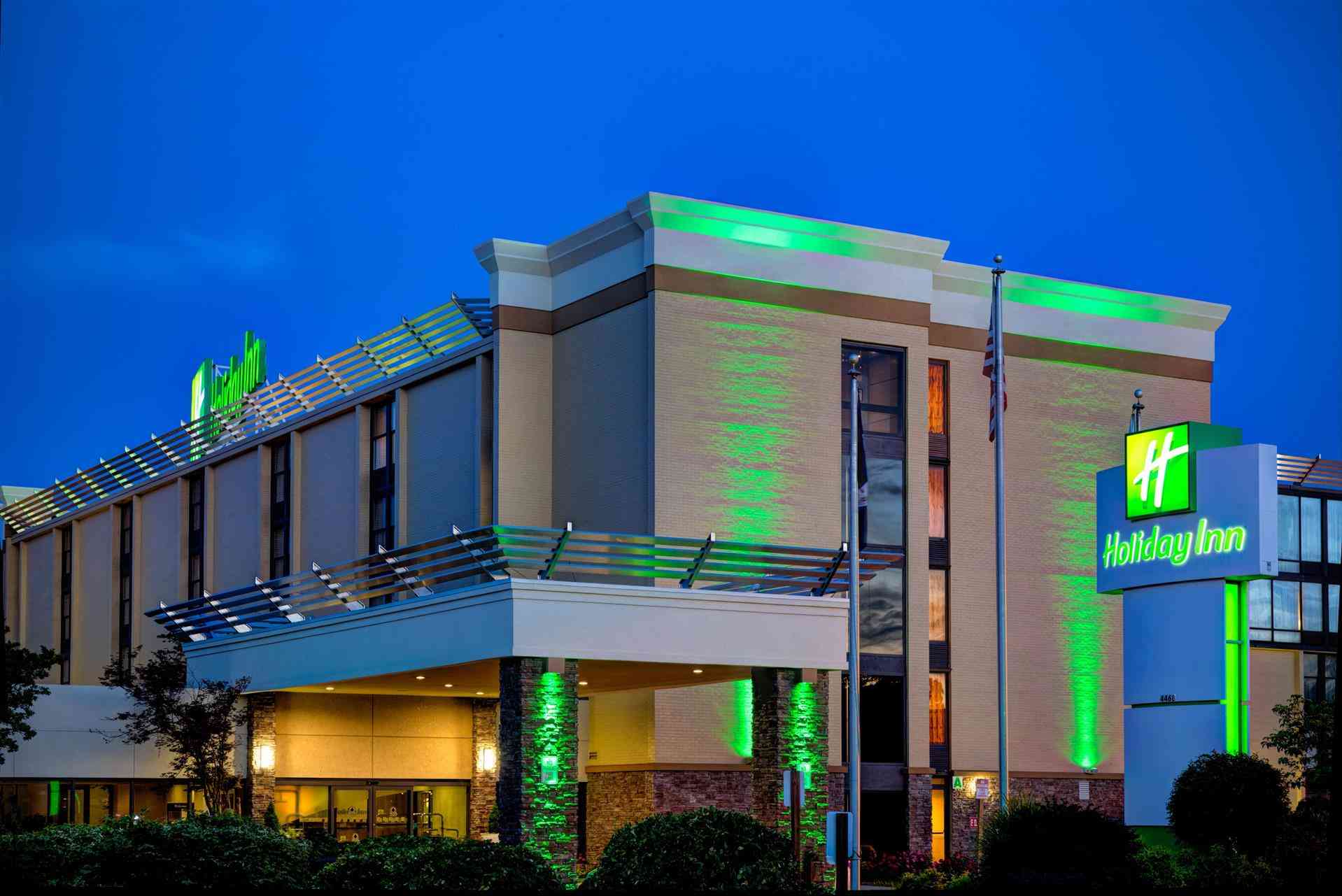 Holiday Inn Roanoke – Tanglewood – Rt 419&I581 в Роанок, VA