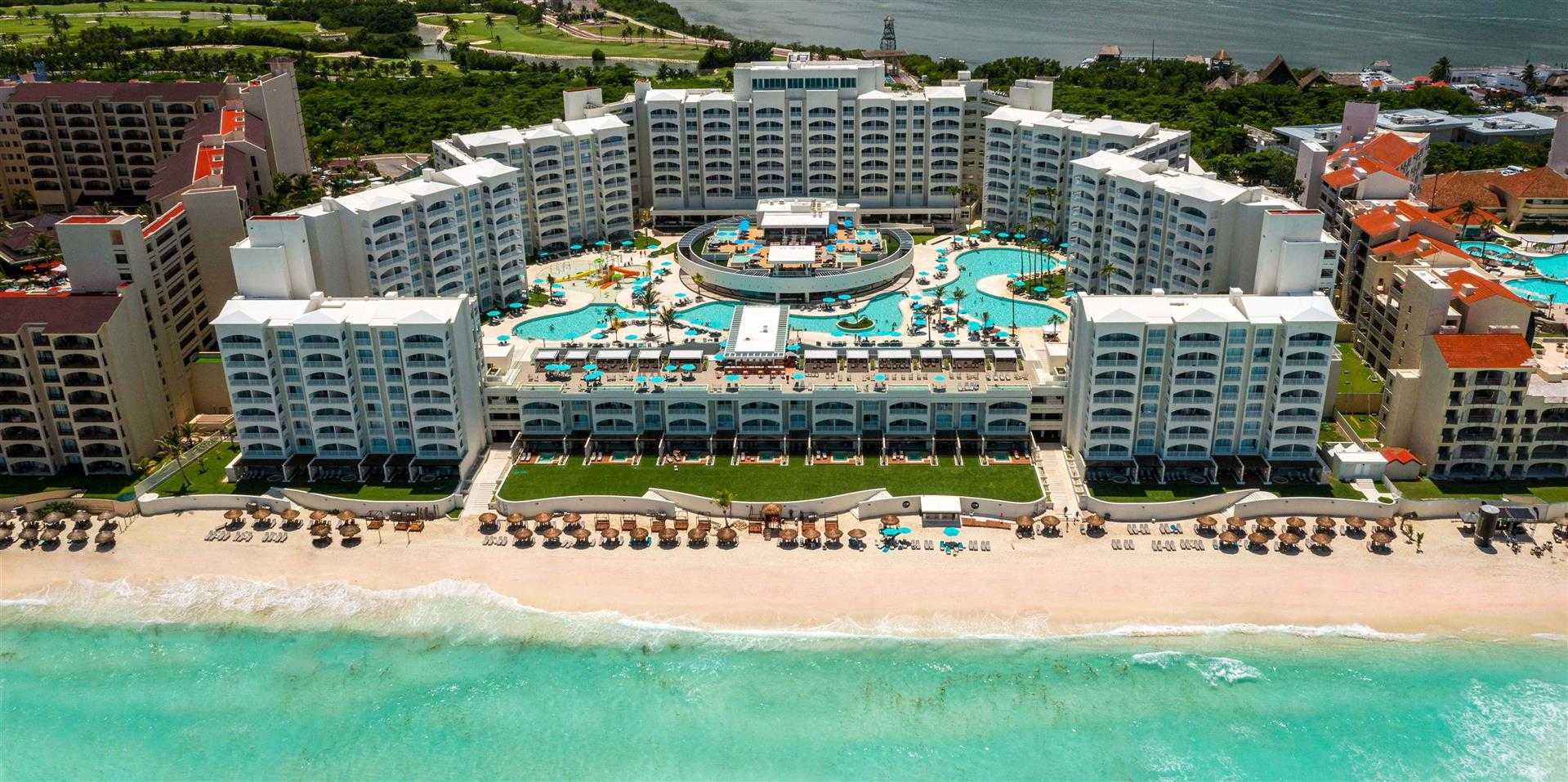 Hilton Cancun Mar Caribe All-Inclusive Resort a Cancun, MX